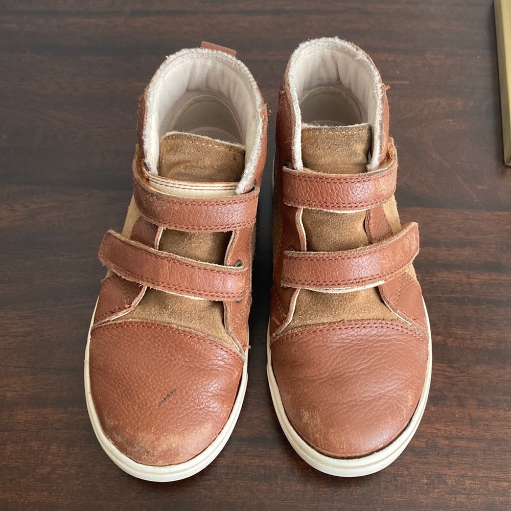 Ugg Rennon High Top Sneaker size 12
